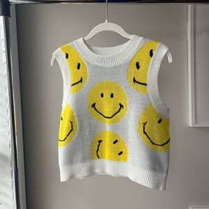 Smiley face Women’s cropped sweater vest